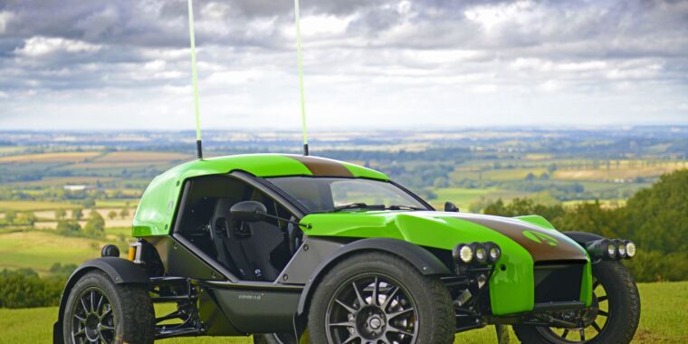 03 Ariel E Nomad front