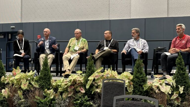 Cultivate Hort Chairs Panel