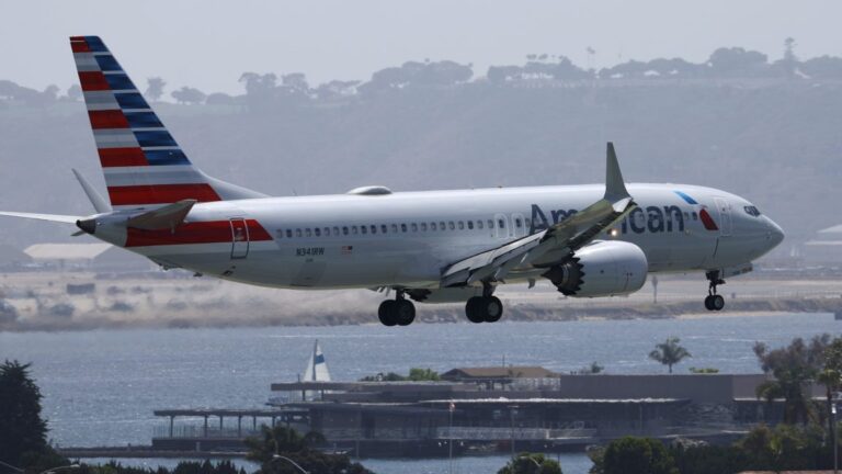 boeing 737 max american 1152x648