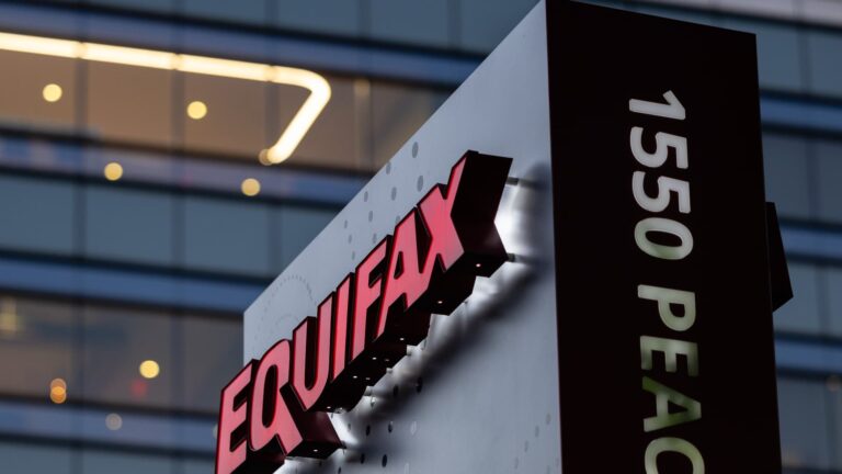 108088448 1737136771888 gettyimages 1730746899 EQUIFAX EARNS