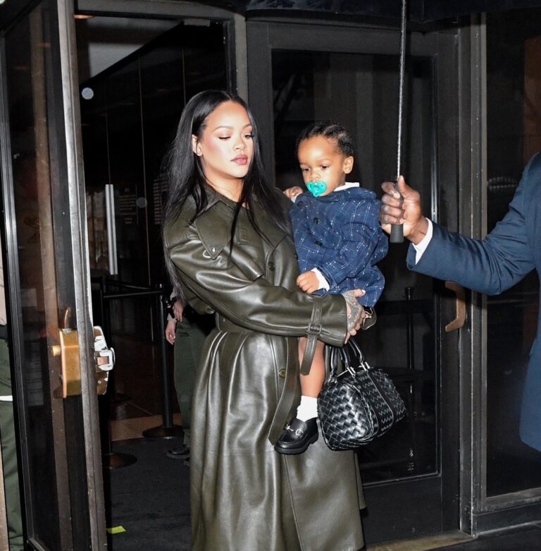 rihanna at court with son rza