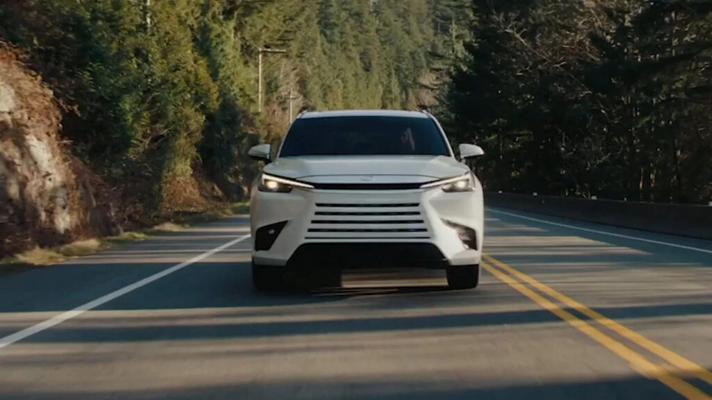 Lexus-of-Edison-4